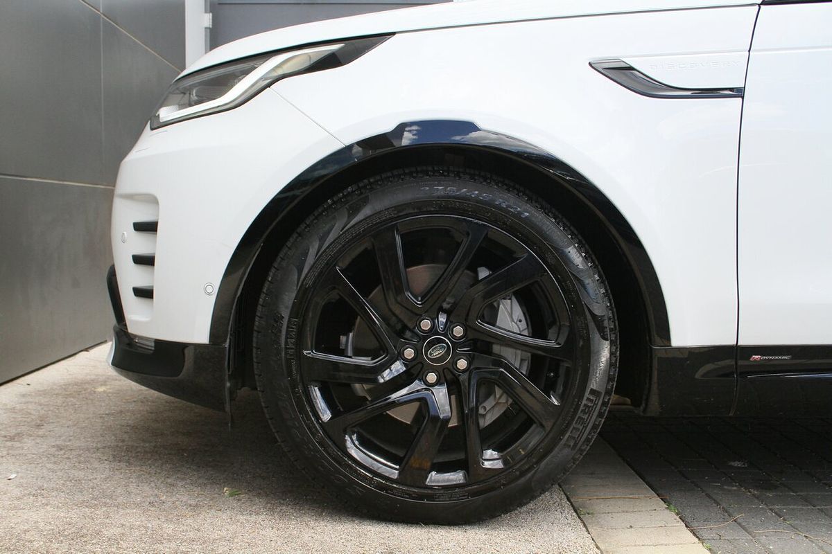 2021 Land Rover Discovery D300 R-Dynamic SE Series 5
