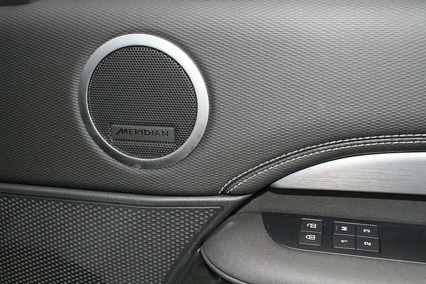 2021 Land Rover Discovery D300 R-Dynamic SE Series 5