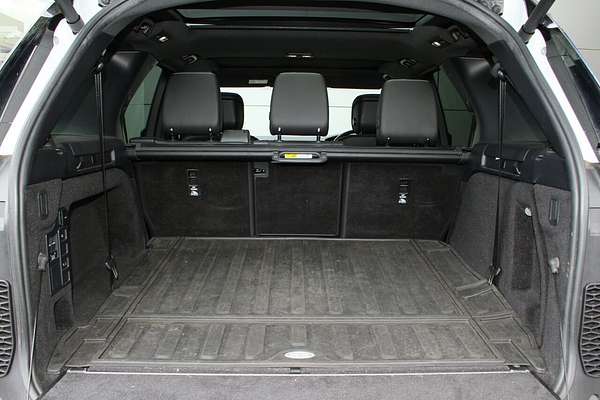 2021 Land Rover Discovery D300 R-Dynamic SE Series 5