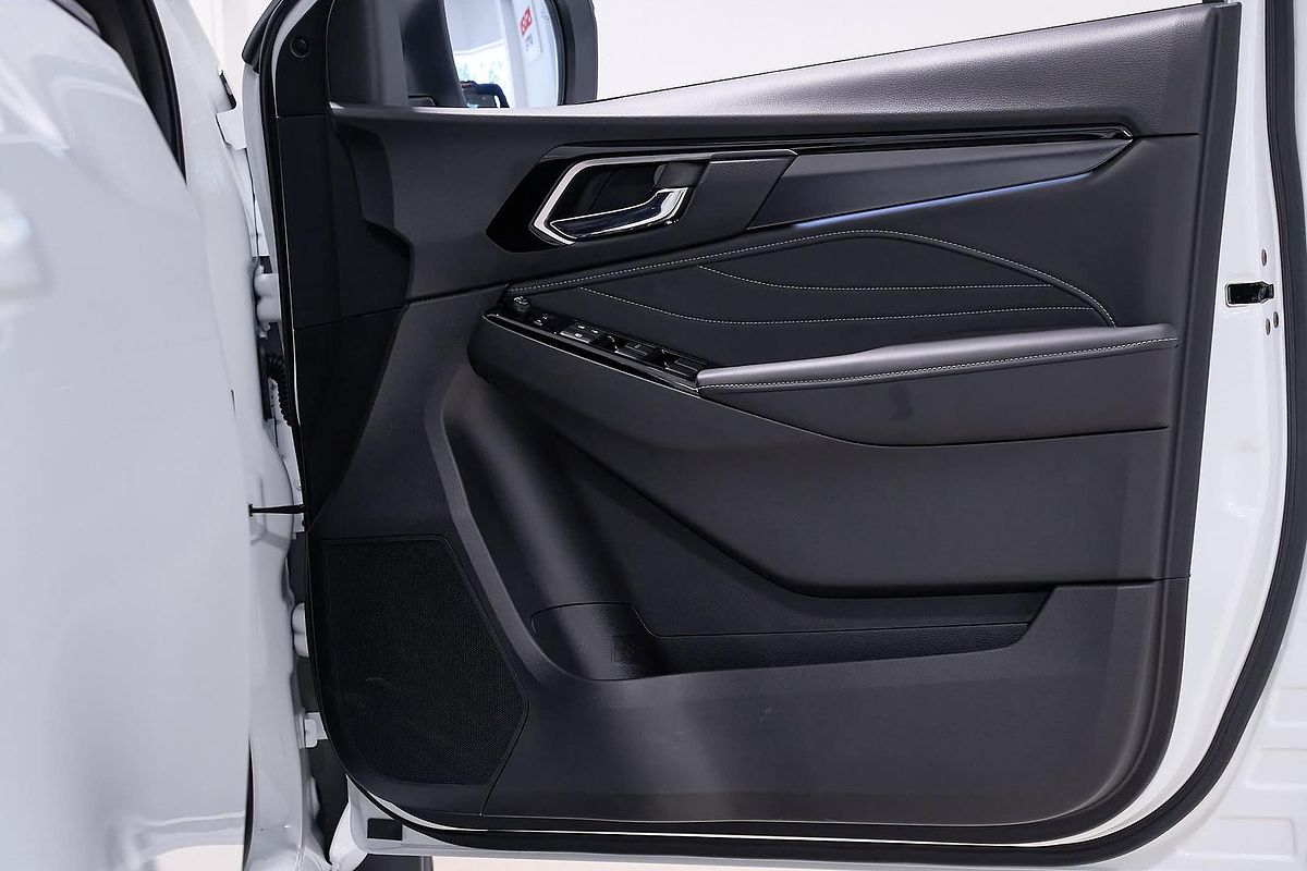 2025 Isuzu MU-X LS-T