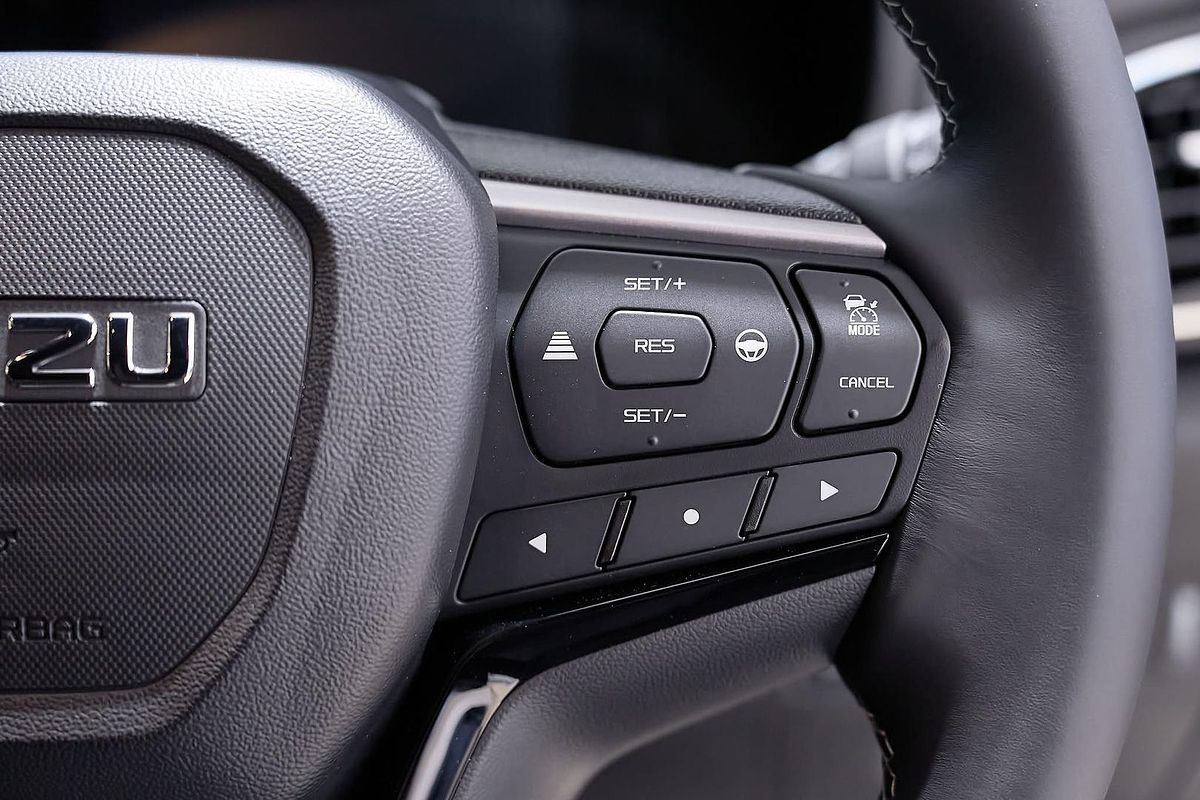 2025 Isuzu MU-X LS-T