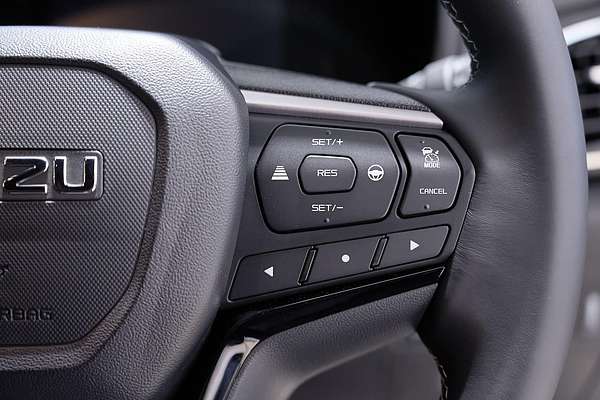 2025 Isuzu MU-X LS-T