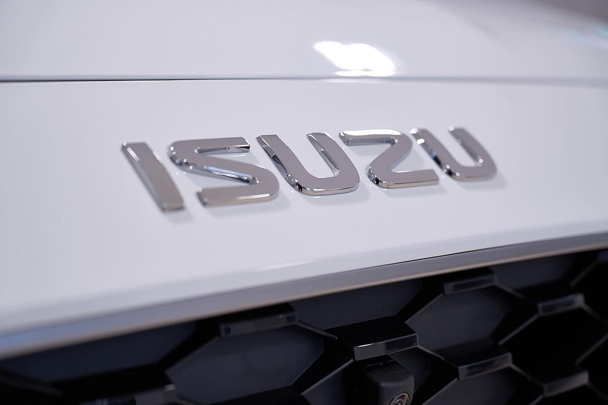2025 Isuzu MU-X LS-T