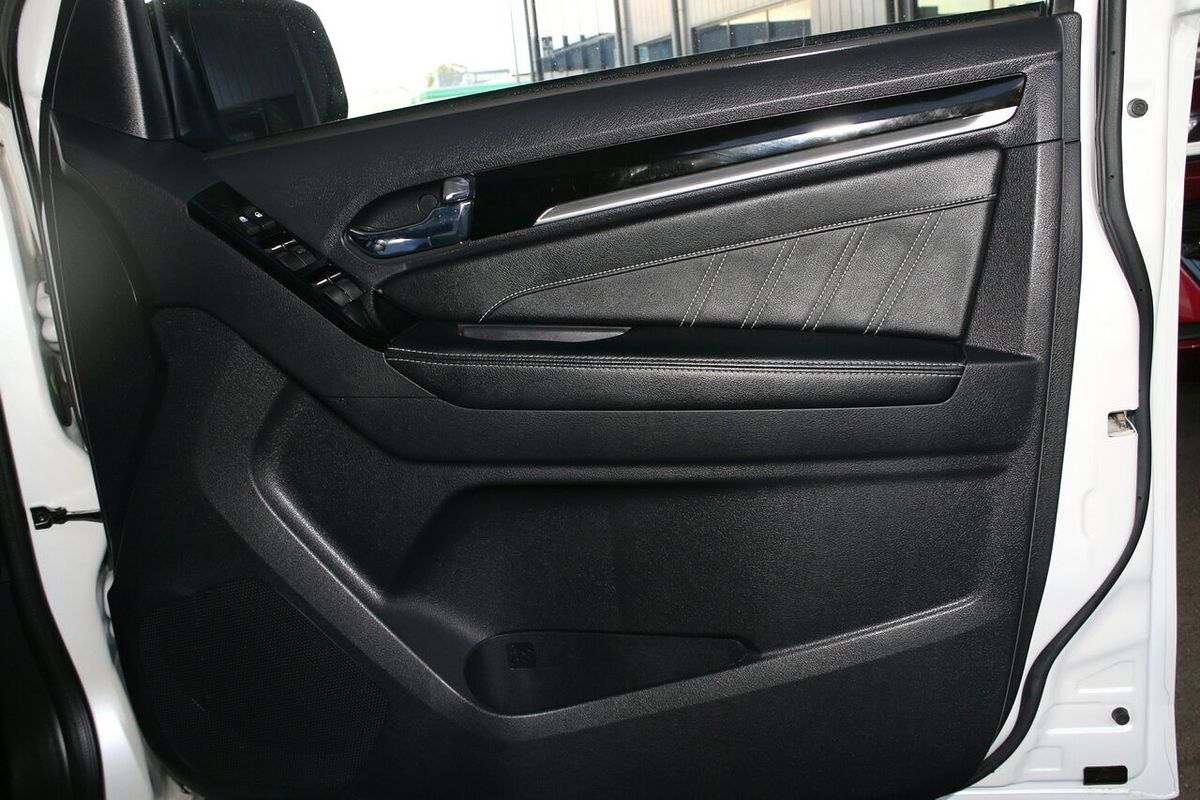 2021 Isuzu MU-X LS-T