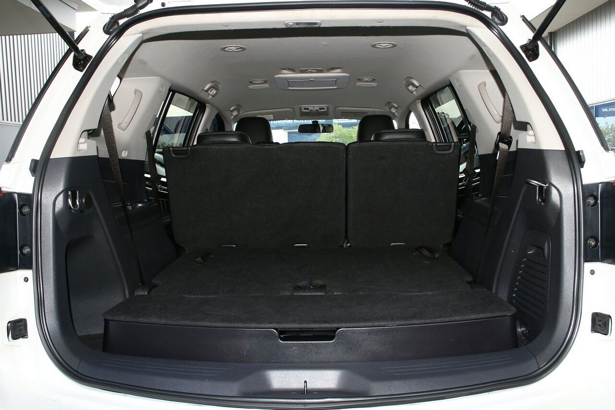 2021 Isuzu MU-X LS-T