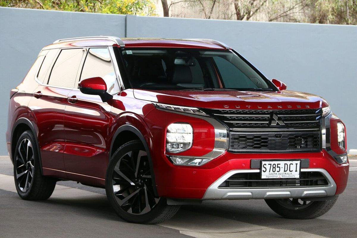 2024 Mitsubishi Outlander Exceed ZM