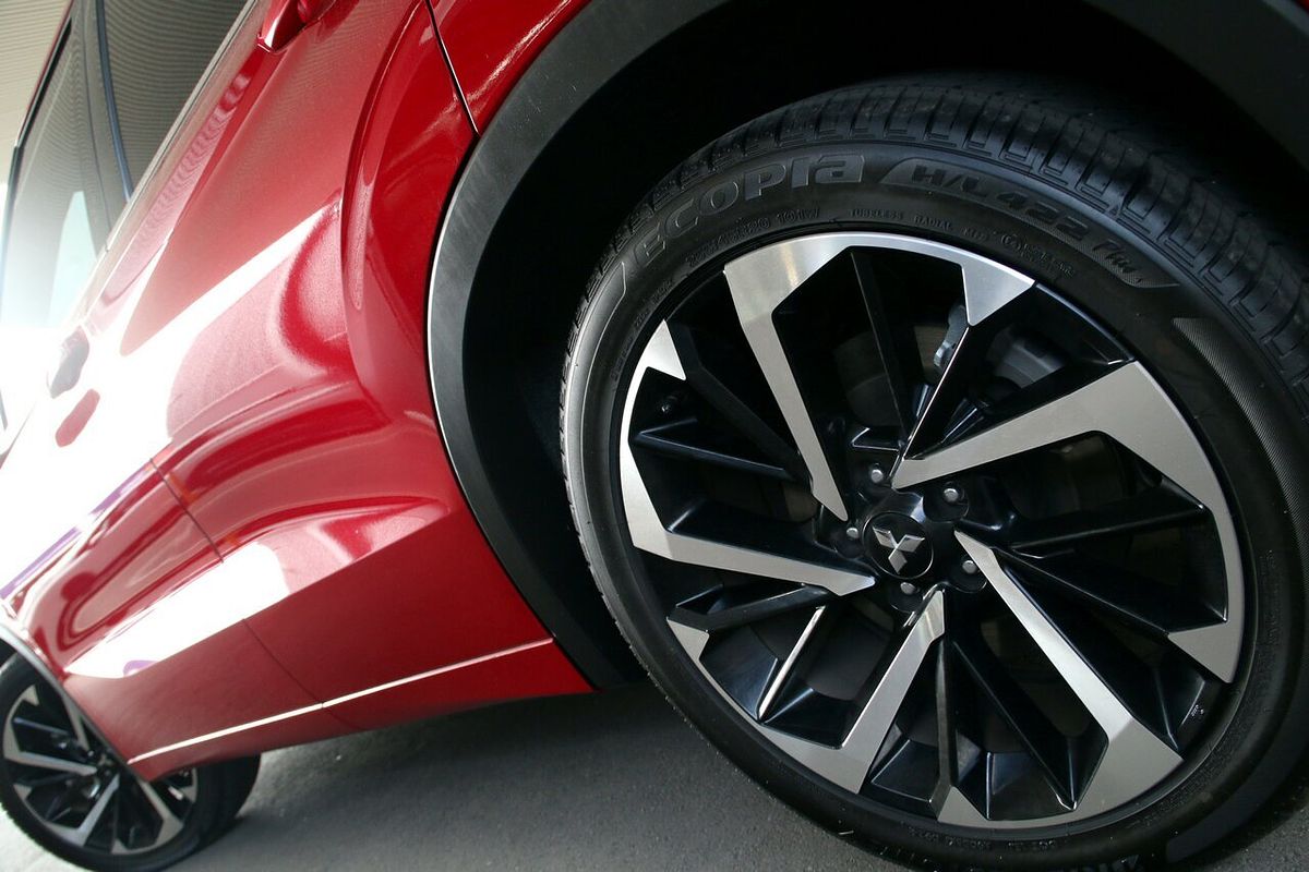 2024 Mitsubishi Outlander Exceed ZM