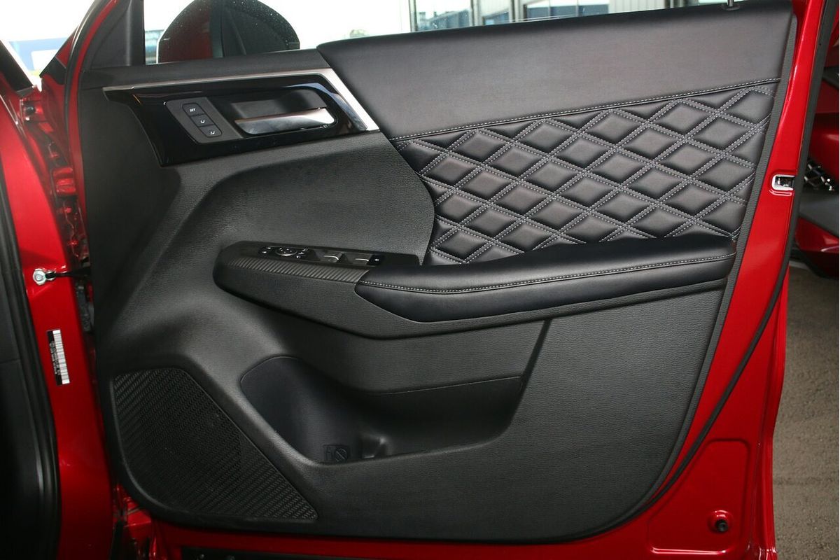 2024 Mitsubishi Outlander Exceed ZM