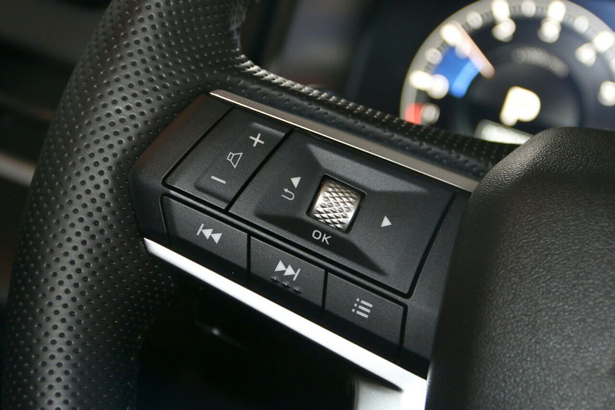 2024 Mitsubishi Outlander Exceed ZM