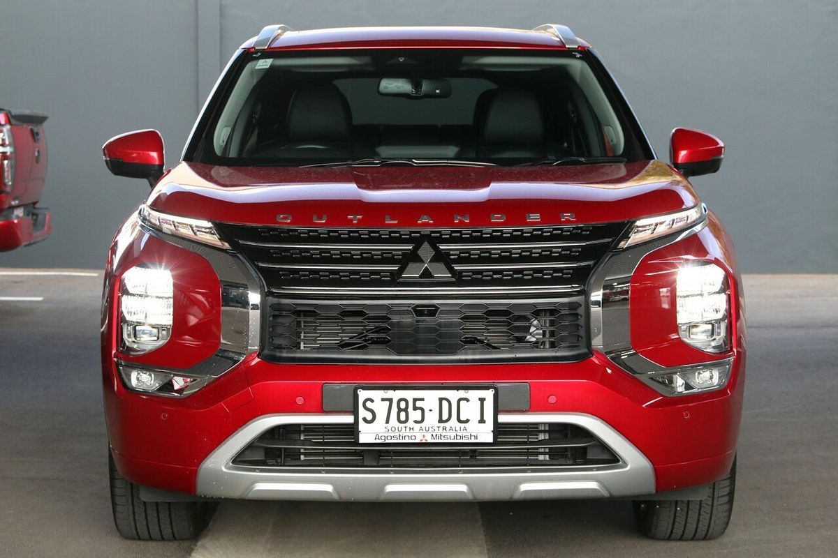 2024 Mitsubishi Outlander Exceed ZM