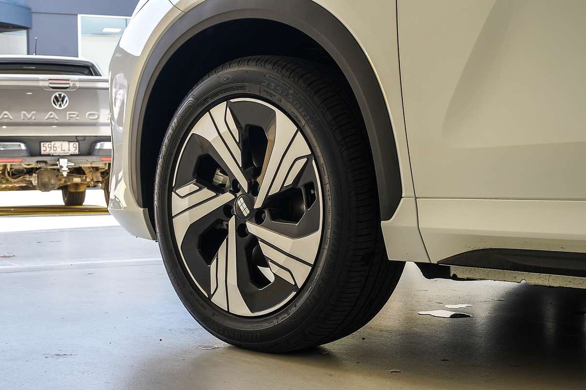 2025 Geely EX5 Inspire E245