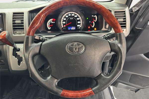 2010 Toyota Hiace Long Super GL