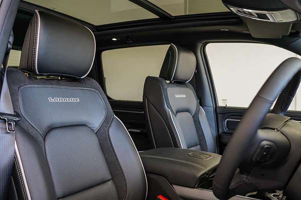 2025 RAM 1500 Laramie Sport Hurricane SO RamBox DT 4X4 SWB