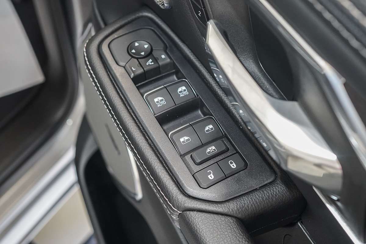 2025 RAM 1500 Laramie Sport Hurricane SO RamBox DT 4X4 SWB