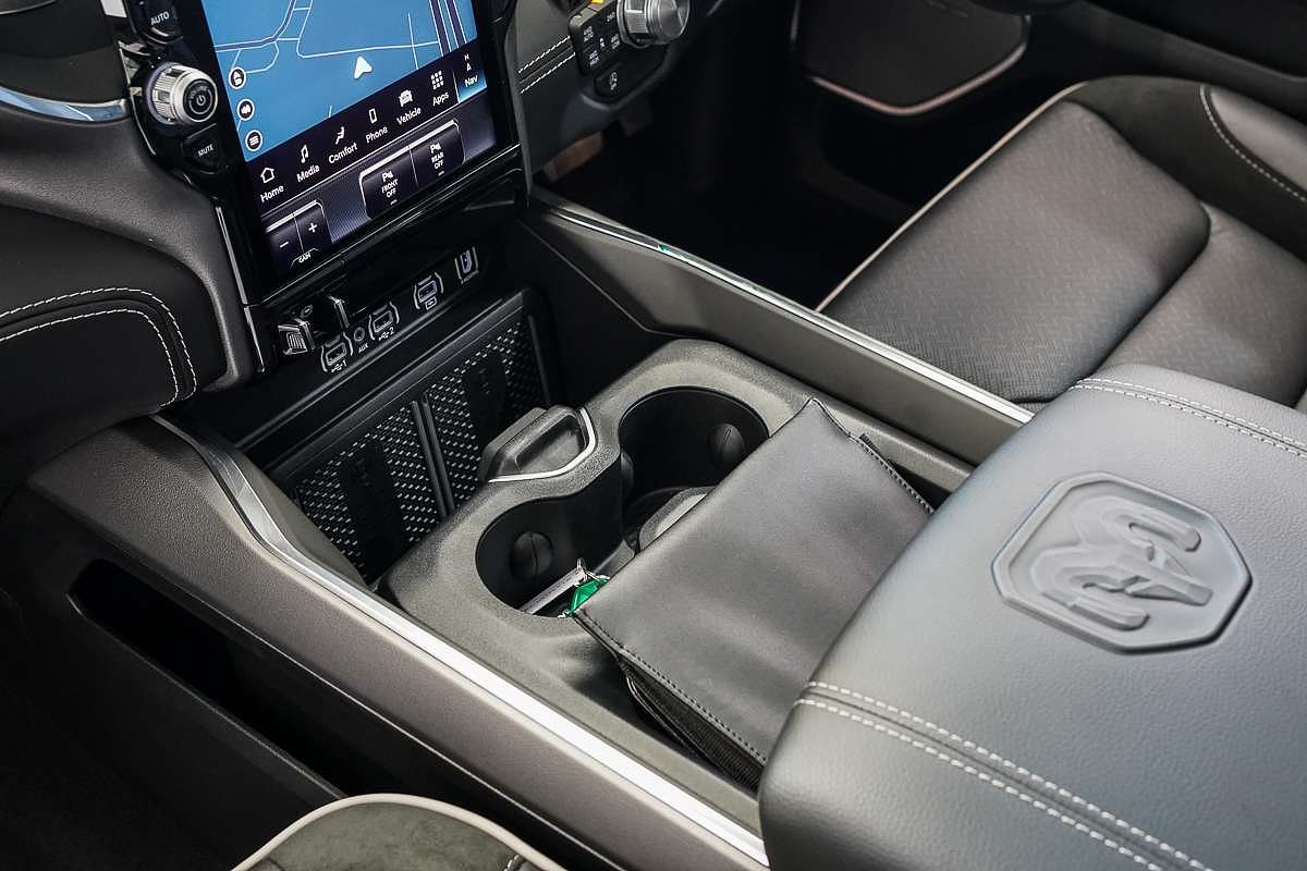 2025 RAM 1500 Laramie Sport Hurricane SO RamBox DT 4X4 SWB