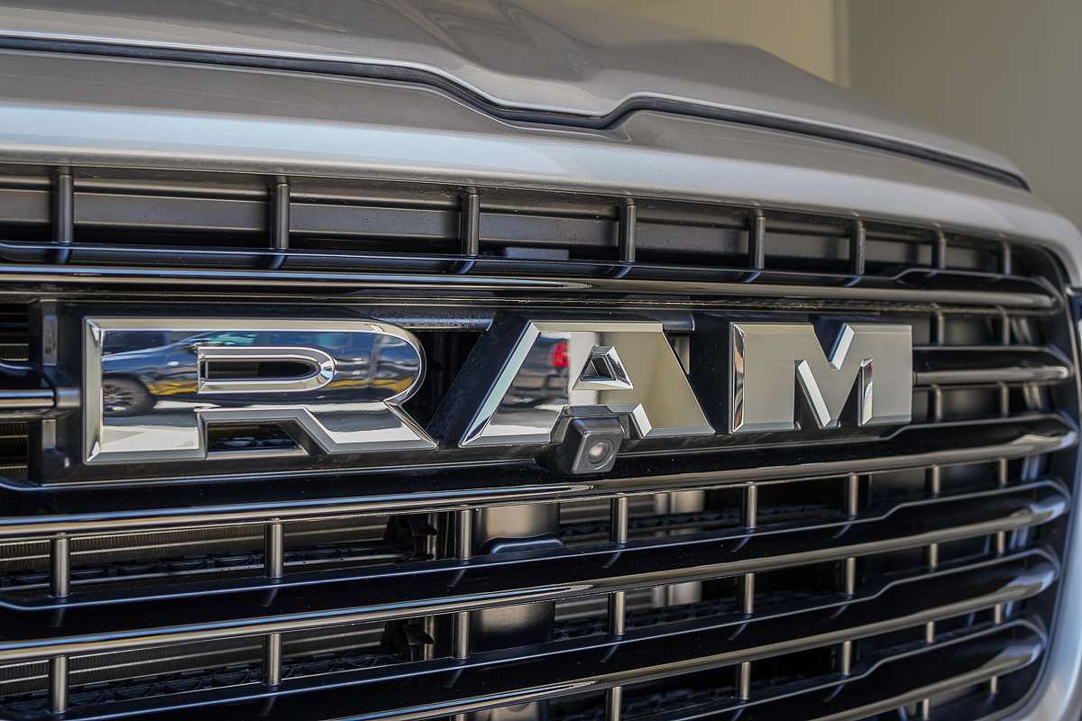 2025 RAM 1500 Laramie Sport Hurricane SO RamBox DT 4X4 SWB