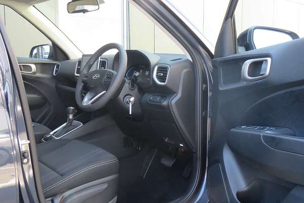 2025 Hyundai Venue  QX.V5