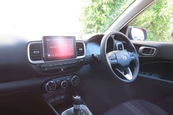 2025 Hyundai Venue  QX.V5