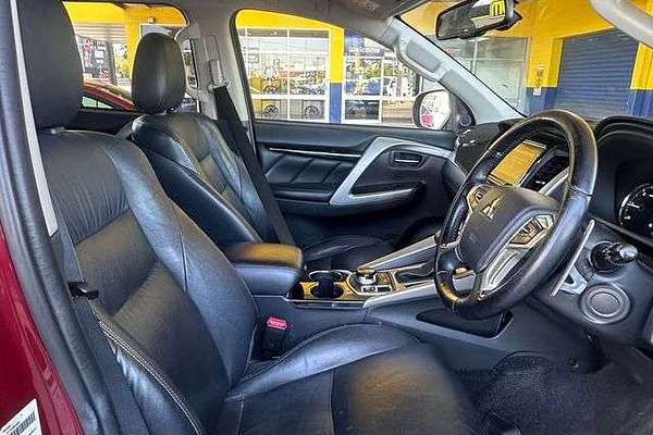 2017 Mitsubishi Pajero Sport GLS QE