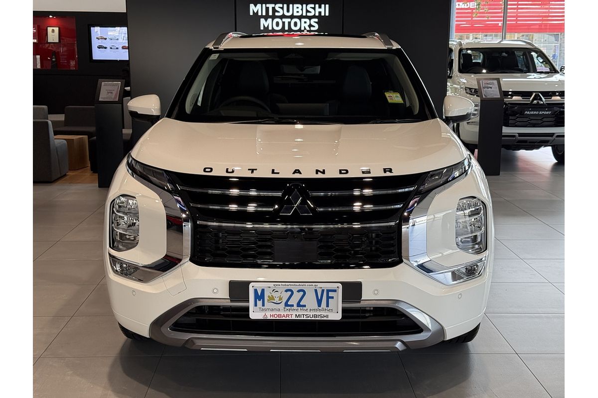 2025 Mitsubishi Outlander Exceed ZM