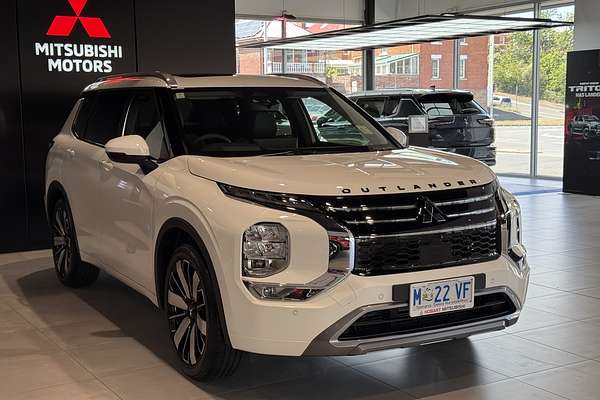 2025 Mitsubishi Outlander Exceed ZM