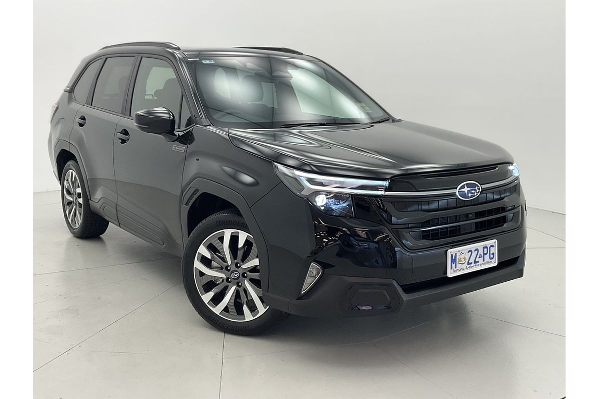 2025 Subaru Forester Hybrid Touring S6