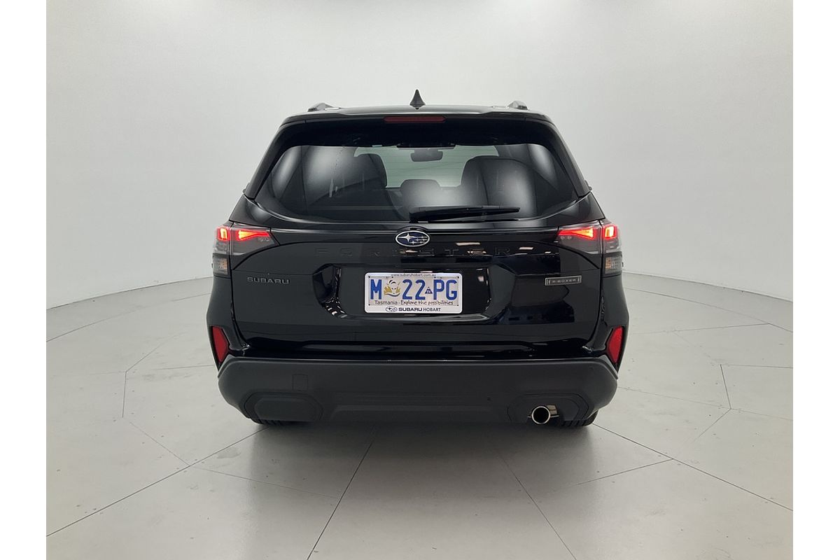 2025 Subaru Forester Hybrid Touring S6