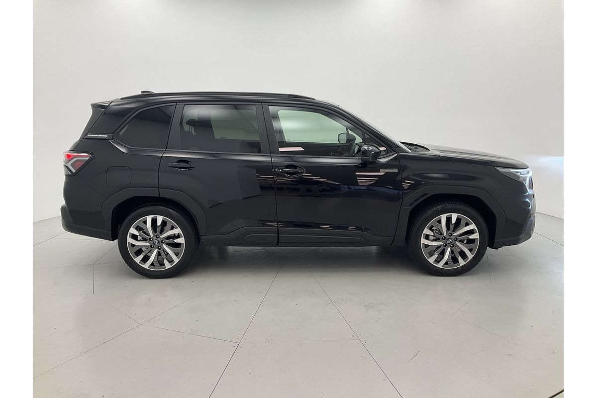 2025 Subaru Forester Hybrid Touring S6