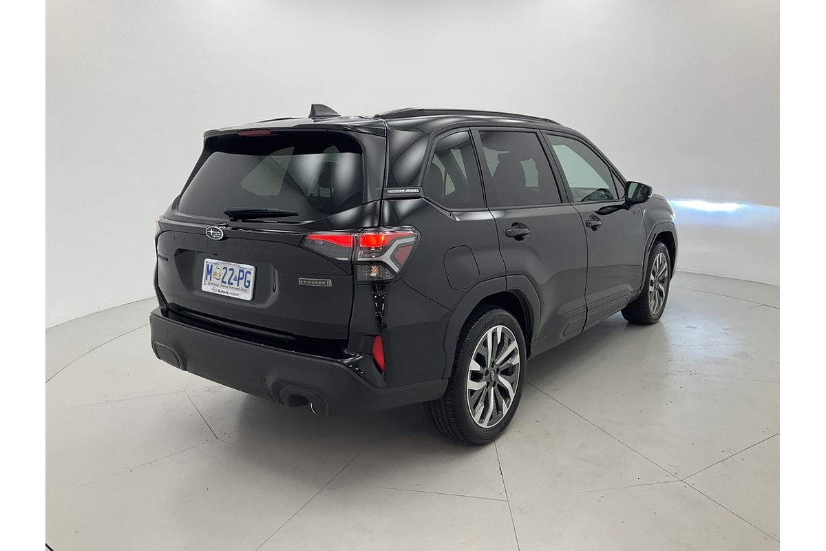 2025 Subaru Forester Hybrid Touring S6