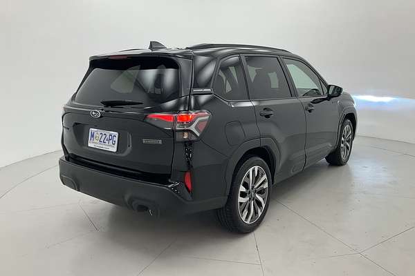 2025 Subaru Forester Hybrid Touring S6