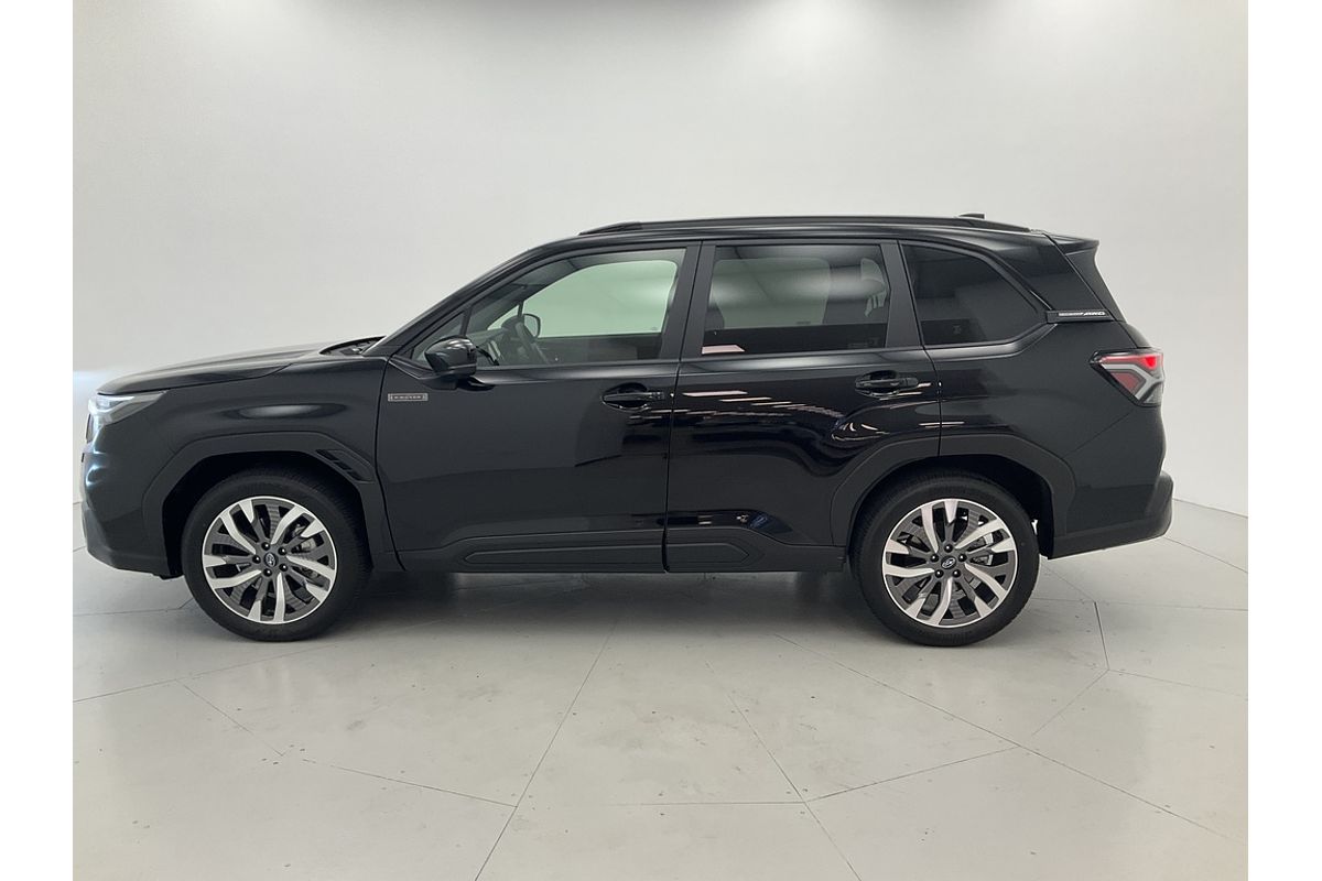2025 Subaru Forester Hybrid Touring S6