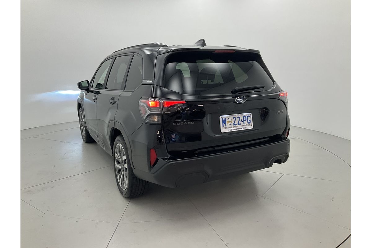 2025 Subaru Forester Hybrid Touring S6