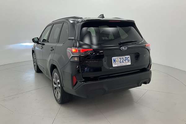 2025 Subaru Forester Hybrid Touring S6