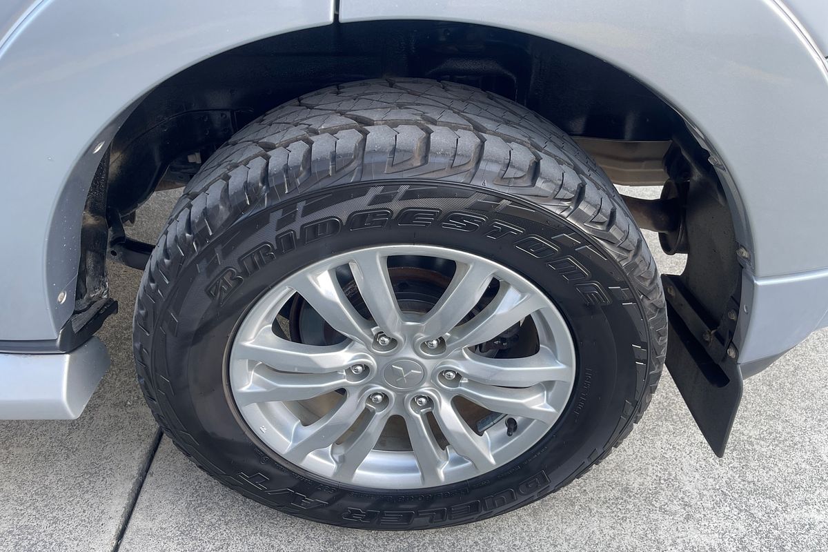 2016 Mitsubishi Pajero GLX NX