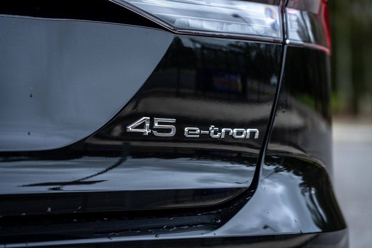 2024 Audi Q4 e-tron 45 F4
