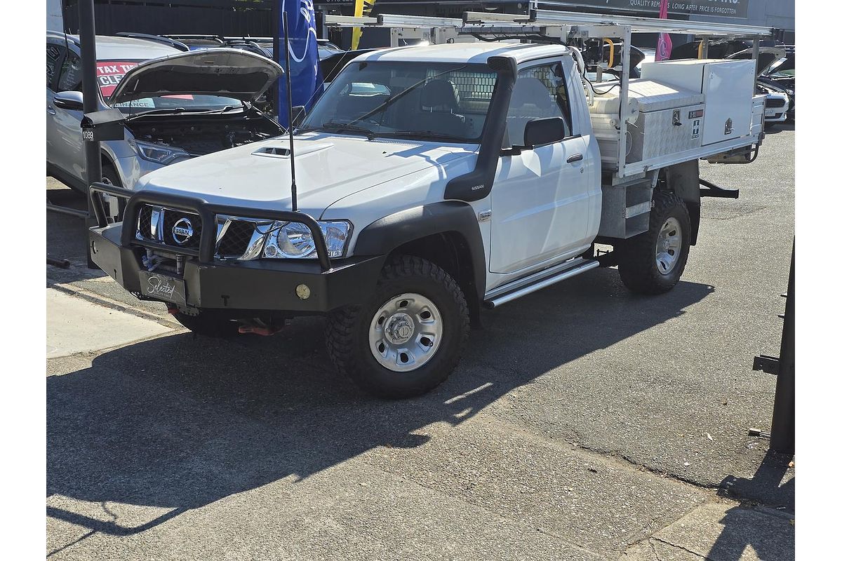 2015 Nissan Patrol DX Series 5 4X4