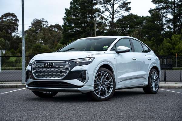 2025 Audi Q4 e-tron 55 F4