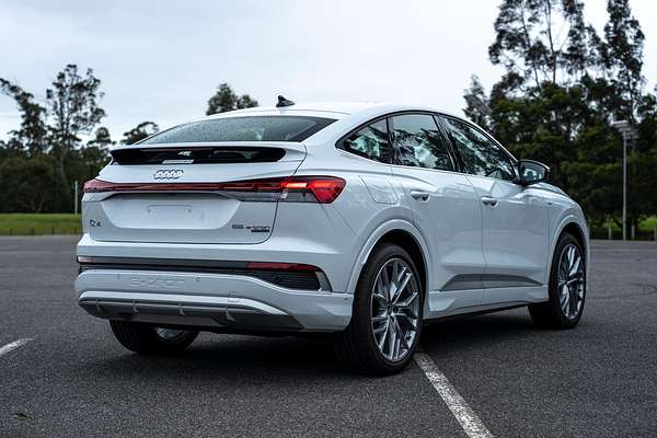 2025 Audi Q4 e-tron 55 F4