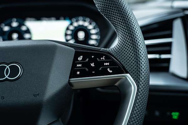 2025 Audi Q4 e-tron 55 F4