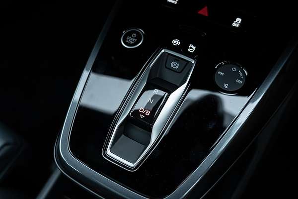 2025 Audi Q4 e-tron 55 F4