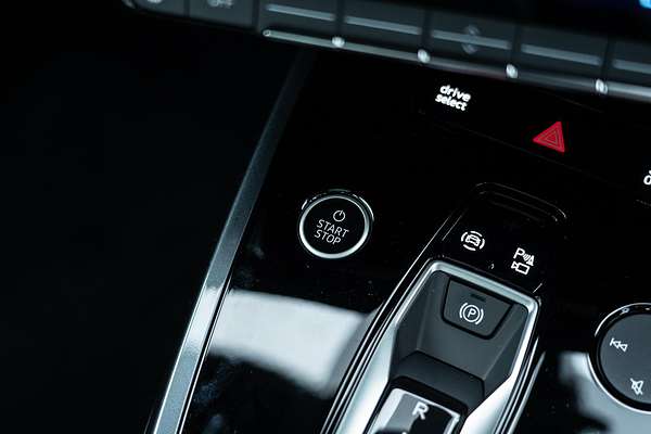 2025 Audi Q4 e-tron 55 F4