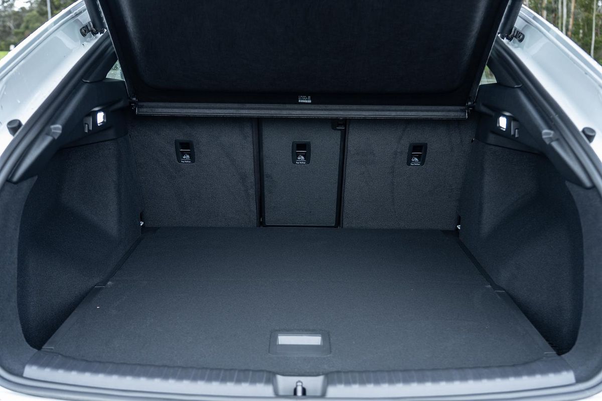 2025 Audi Q4 e-tron 55 F4