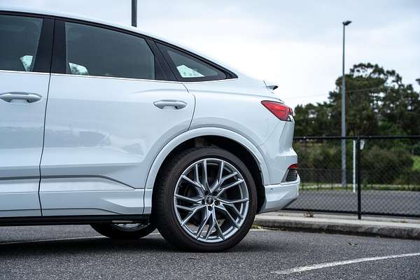 2025 Audi Q4 e-tron 55 F4