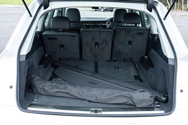 2025 Audi Q7 45 TFSI 4M