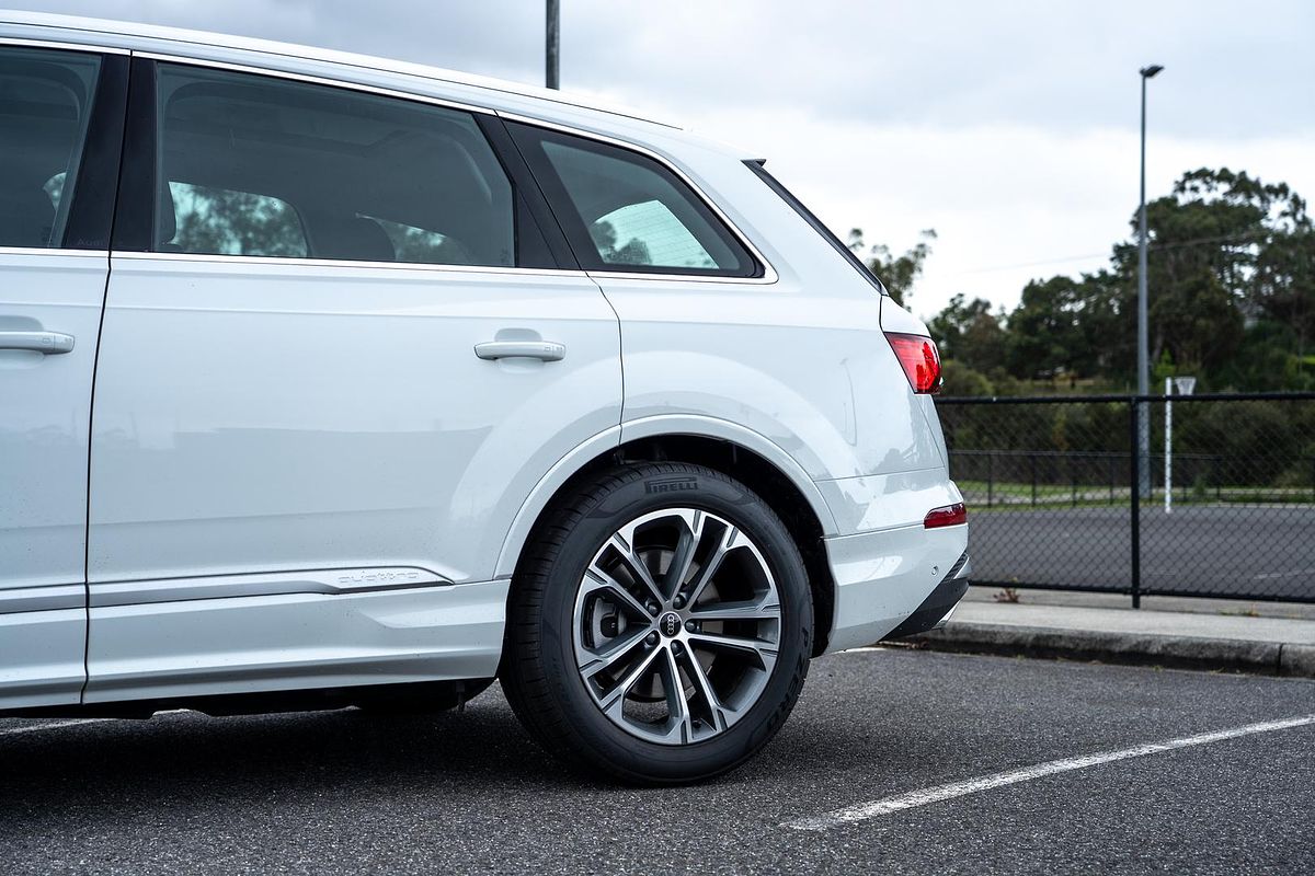 2025 Audi Q7 45 TFSI 4M