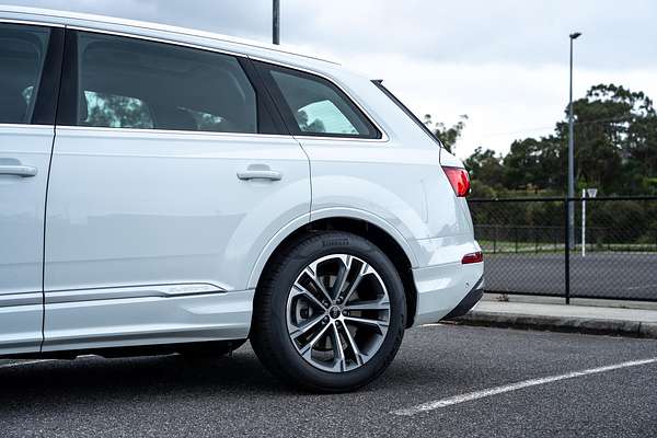 2025 Audi Q7 45 TFSI 4M