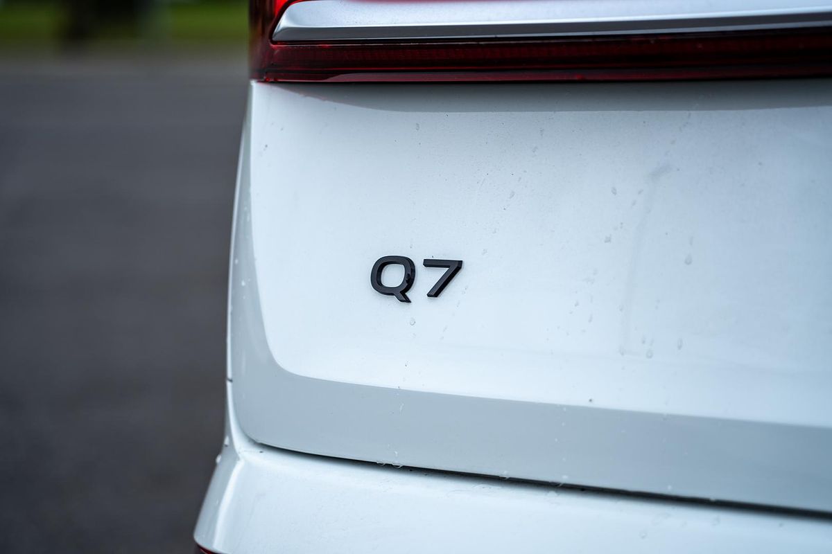 2025 Audi Q7 45 TFSI 4M