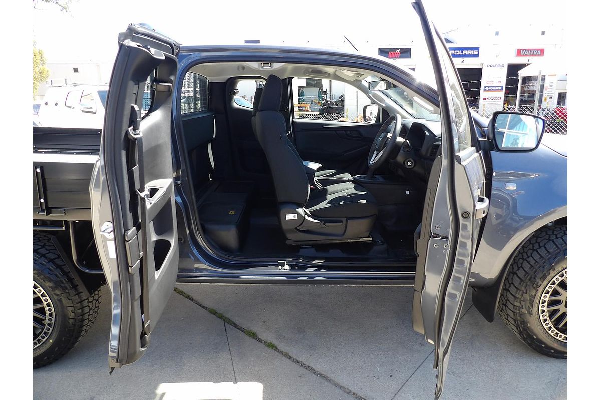 2025 Isuzu D-MAX SX 4X4