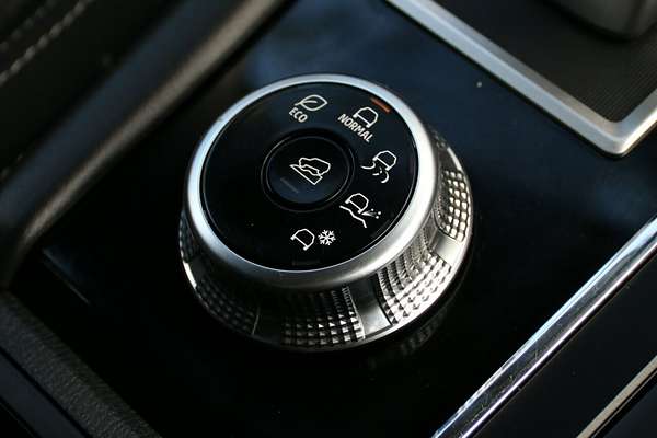 2022 Mitsubishi Outlander ES ZM