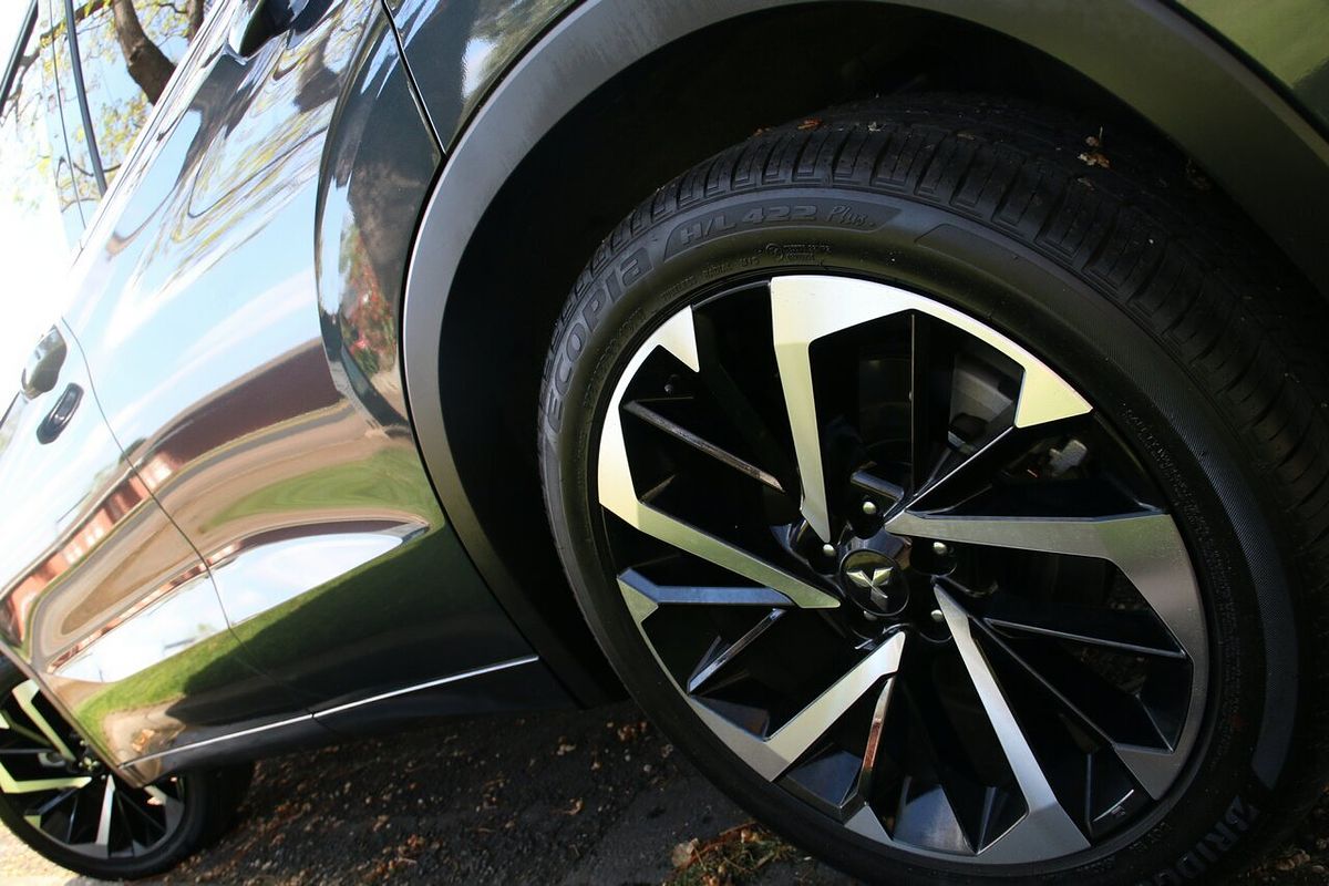 2024 Mitsubishi Outlander Exceed ZM